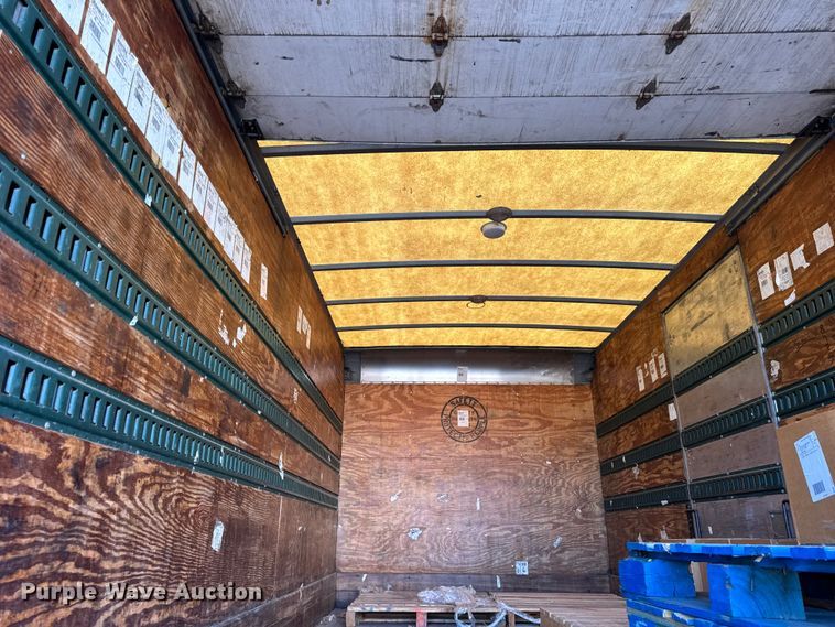 image for item EF2308 2006 International 4300 box truck