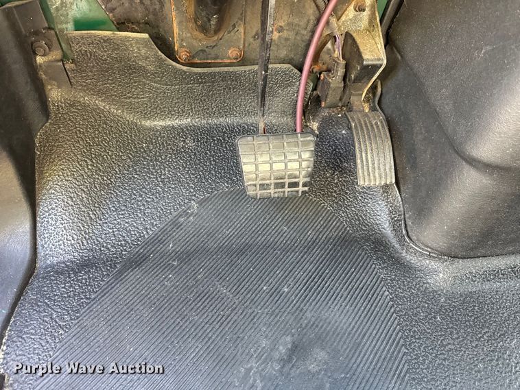 image for item EF2308 2006 International 4300 box truck