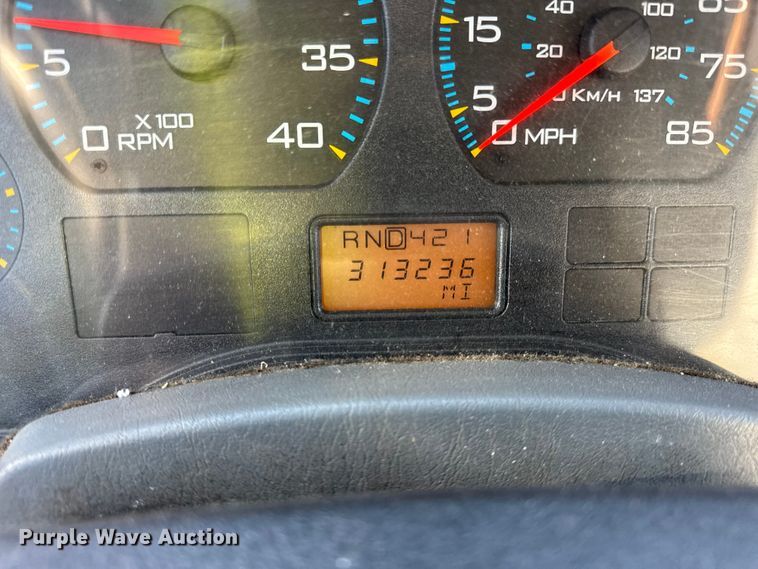 image for item EF2308 2006 International 4300 box truck