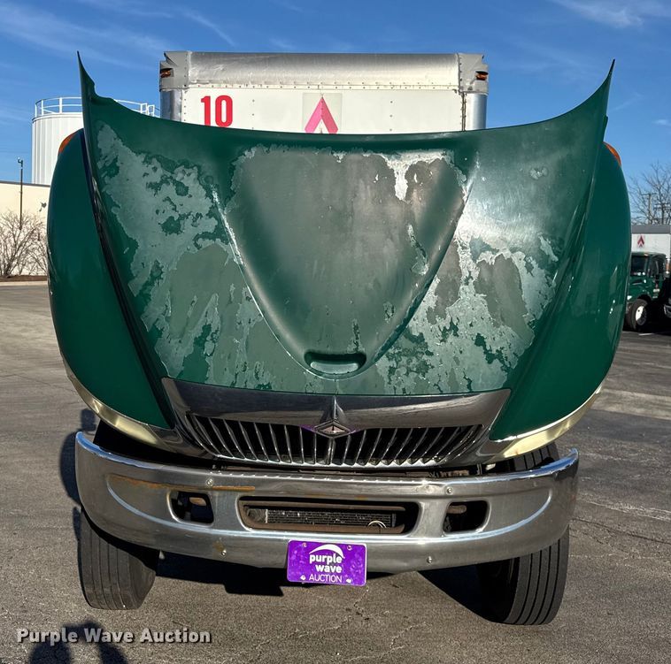 image for item EF2308 2006 International 4300 box truck