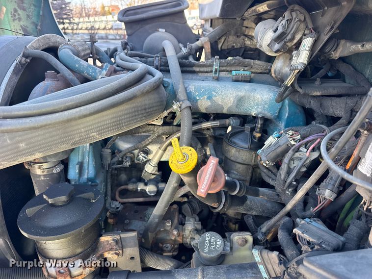 image for item EF2308 2006 International 4300 box truck