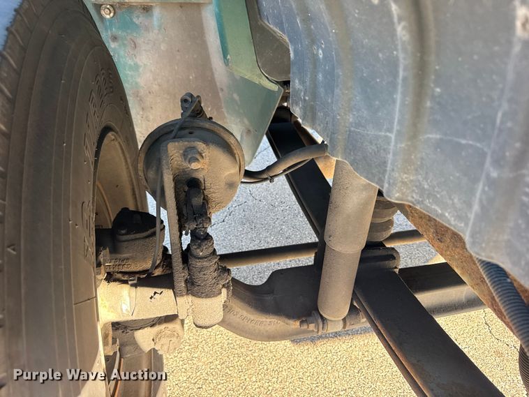 image for item EF2308 2006 International 4300 box truck