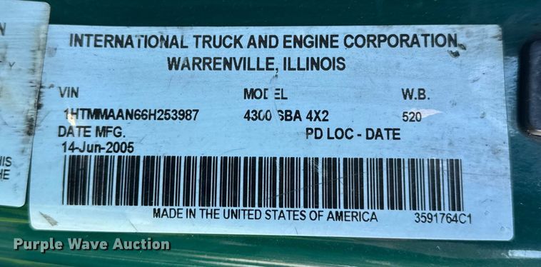 image for item EF2308 2006 International 4300 box truck