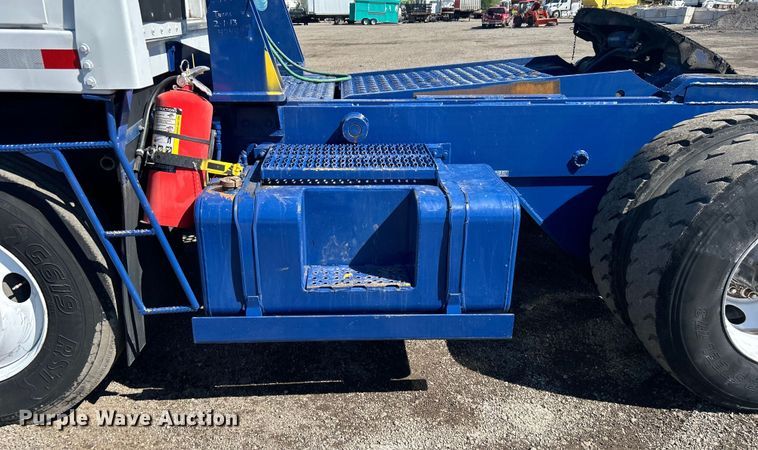 image for item EG1424 2004 Capacity TJ7000 yard truck