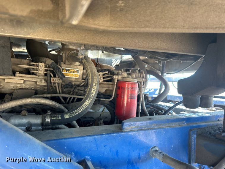 image for item EG1424 2004 Capacity TJ7000 yard truck