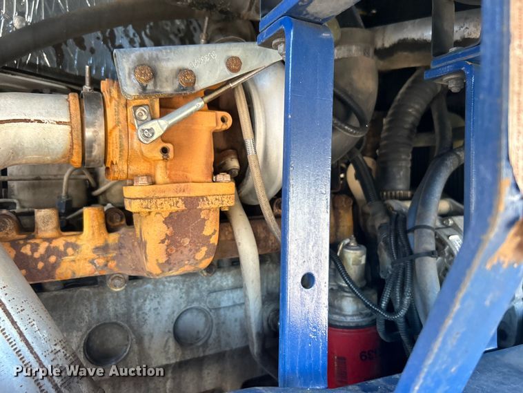 image for item EG1424 2004 Capacity TJ7000 yard truck