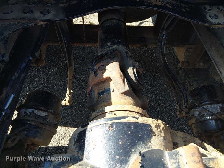 image for item EG1699 2018 Mack CHU613  semi truck