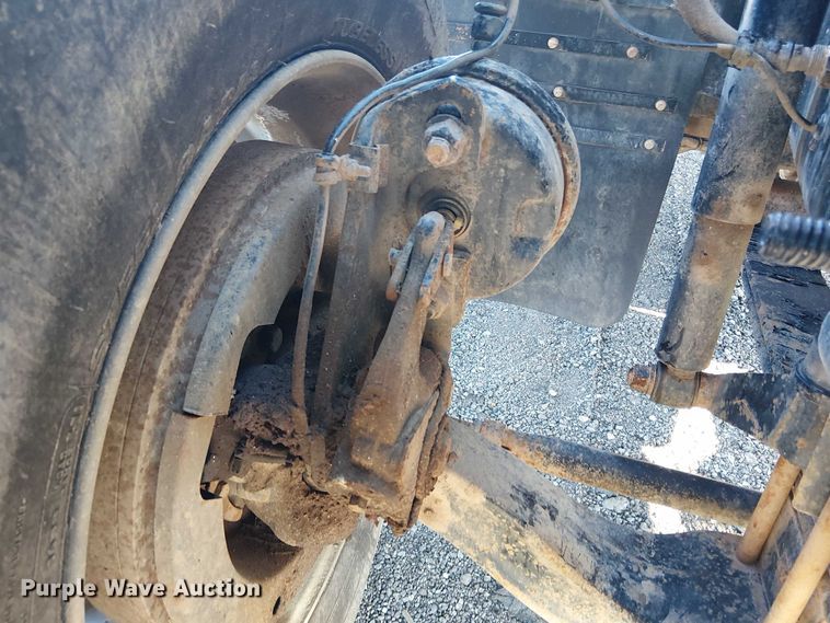 image for item EG1699 2018 Mack CHU613  semi truck