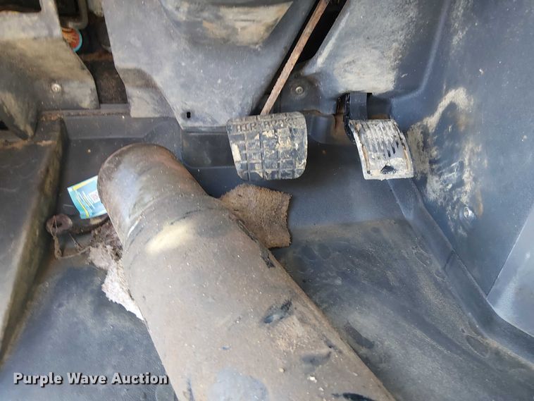 image for item EG1699 2018 Mack CHU613  semi truck