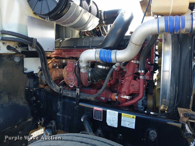 image for item EG1699 2018 Mack CHU613  semi truck