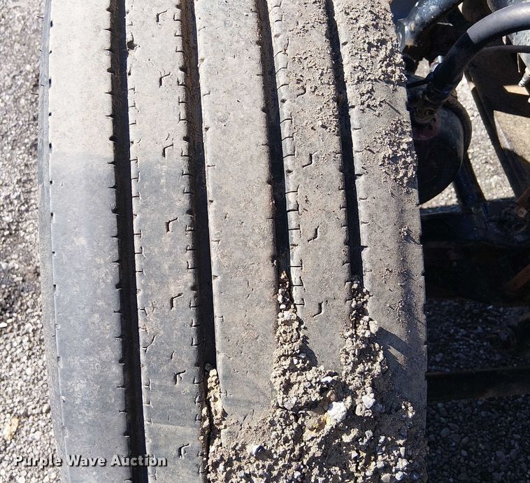 image for item EG1699 2018 Mack CHU613  semi truck