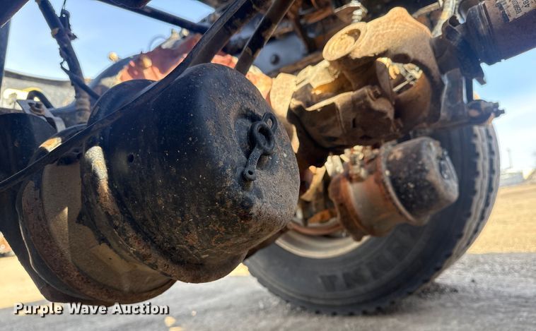 image for item EG2046 2018 Peterbilt 567 semi truck