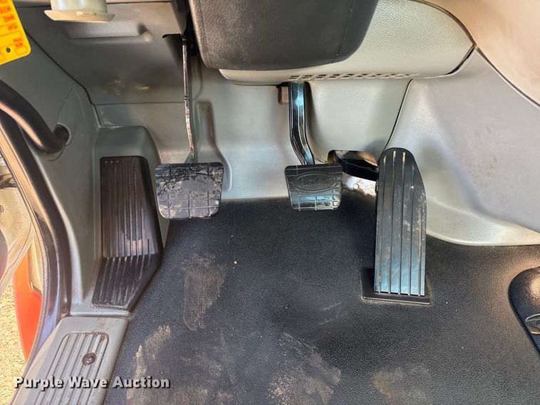 image for item EG2046 2018 Peterbilt 567 semi truck