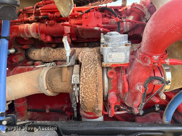 image for item EG2046 2018 Peterbilt 567 semi truck