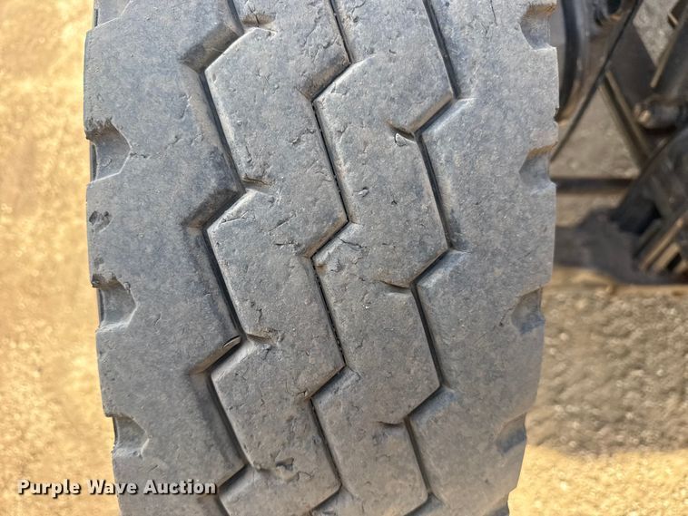 image for item EG2046 2018 Peterbilt 567 semi truck