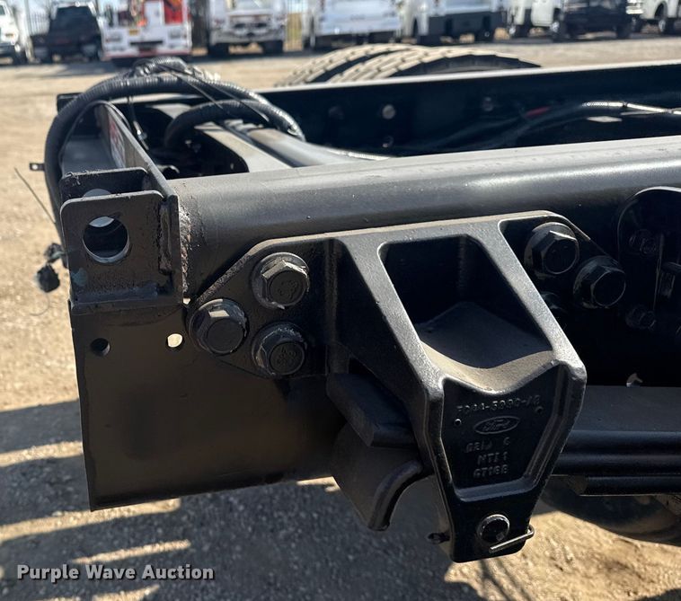 image for item EG2083 2016 Ford F750 Super Duty XL truck cab and chassis