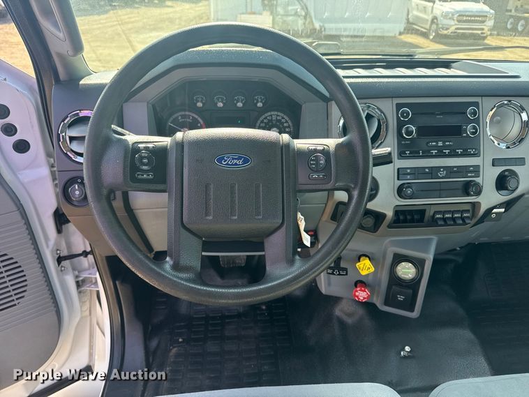 image for item EG2083 2016 Ford F750 Super Duty XL truck cab and chassis