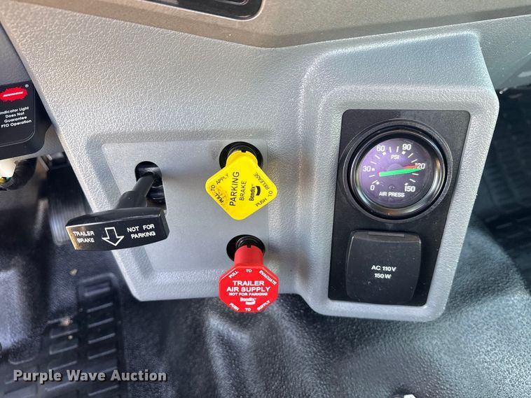 image for item EG2083 2016 Ford F750 Super Duty XL truck cab and chassis