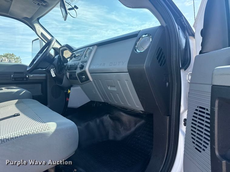 image for item EG2083 2016 Ford F750 Super Duty XL truck cab and chassis