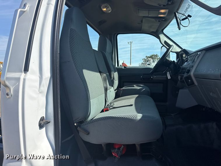 image for item EG2083 2016 Ford F750 Super Duty XL truck cab and chassis