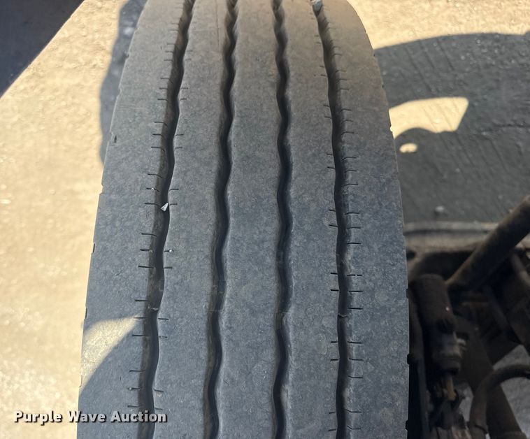 image for item EG2083 2016 Ford F750 Super Duty XL truck cab and chassis