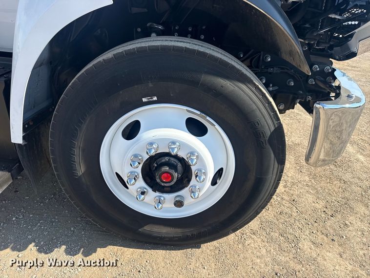 image for item EG2083 2016 Ford F750 Super Duty XL truck cab and chassis