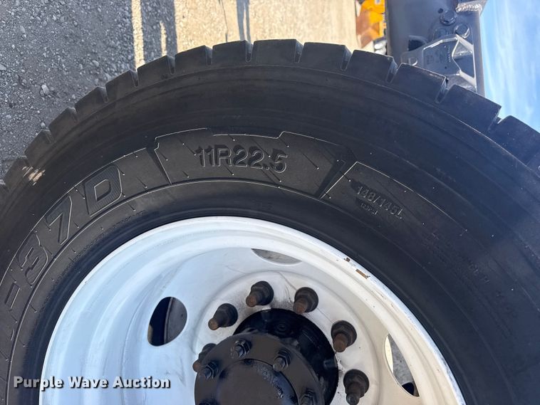 image for item EG2083 2016 Ford F750 Super Duty XL truck cab and chassis