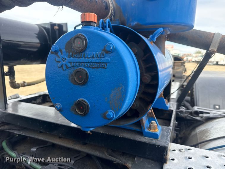 image for item EG2088 2014 Freightliner Coronado semi truck