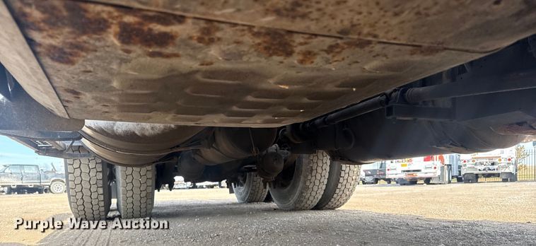 image for item EG2088 2014 Freightliner Coronado semi truck