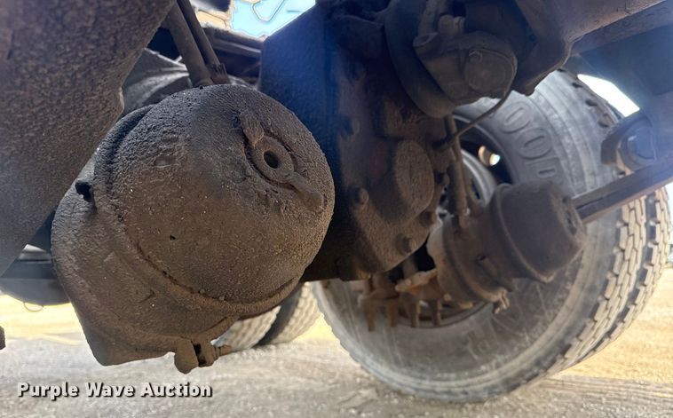 image for item EG2088 2014 Freightliner Coronado semi truck