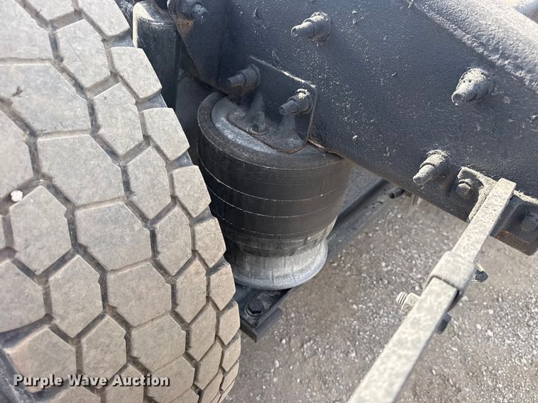 image for item EG2088 2014 Freightliner Coronado semi truck