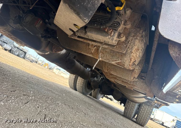 image for item EG2088 2014 Freightliner Coronado semi truck