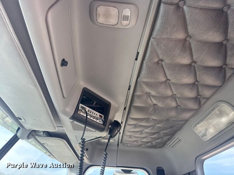 image for item EG2088 2014 Freightliner Coronado semi truck