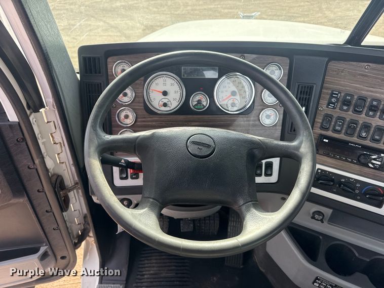 image for item EG2088 2014 Freightliner Coronado semi truck