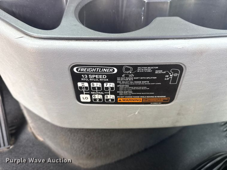 image for item EG2088 2014 Freightliner Coronado semi truck