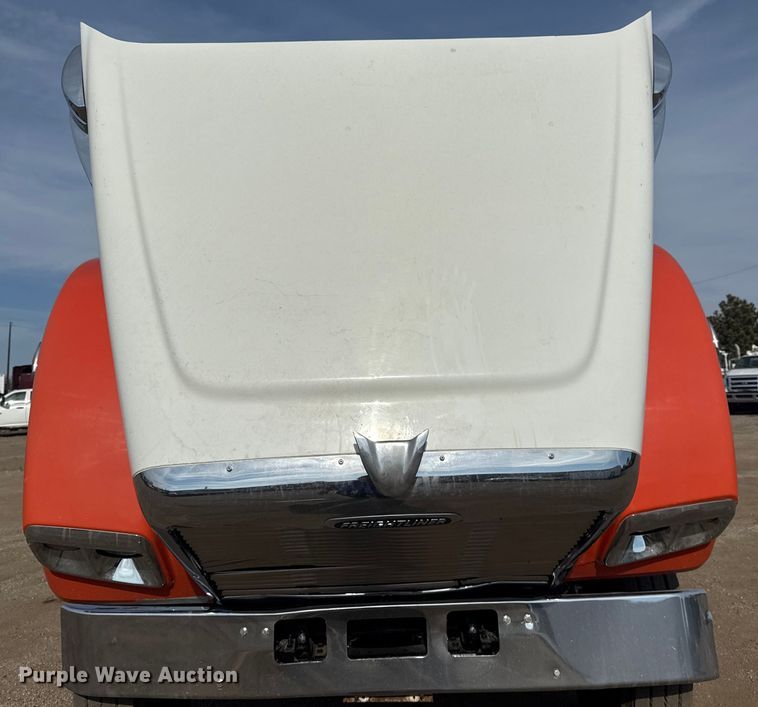 image for item EG2088 2014 Freightliner Coronado semi truck