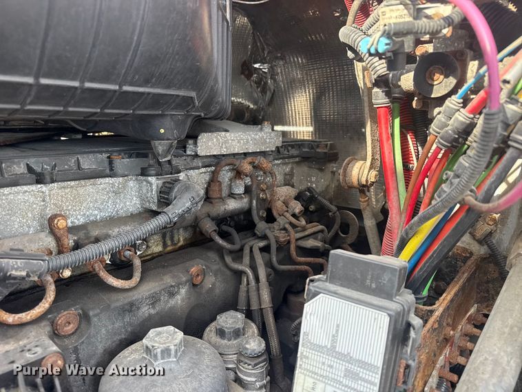 image for item EG2088 2014 Freightliner Coronado semi truck