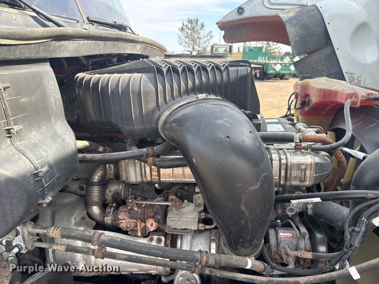 image for item EG2088 2014 Freightliner Coronado semi truck