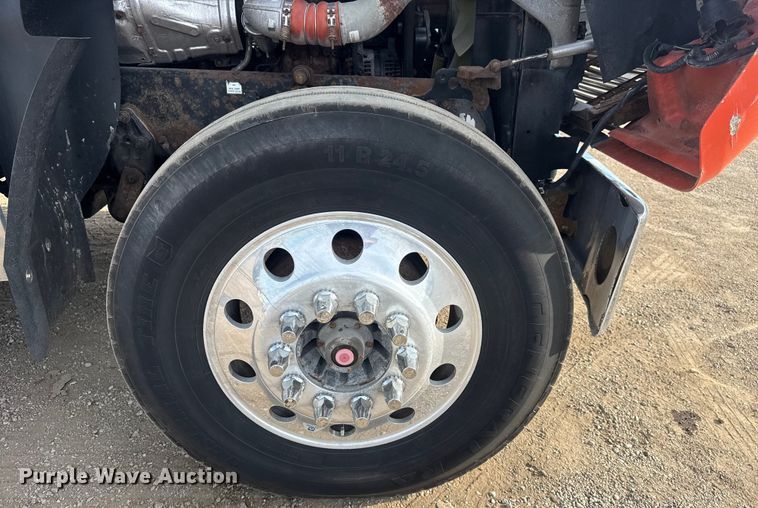 image for item EG2088 2014 Freightliner Coronado semi truck