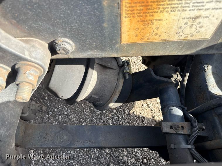 image for item EG5678 2000 Freightliner FLD semi truck