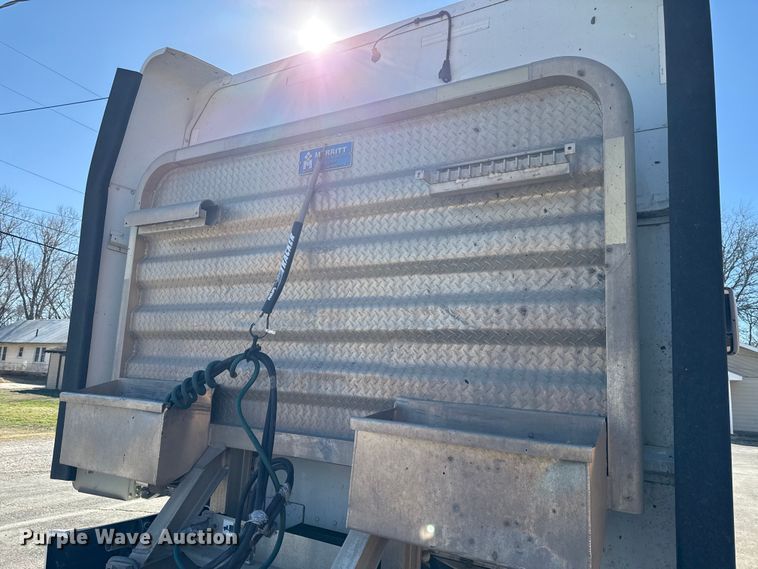 image for item EN0304 2013 Peterbilt 386 