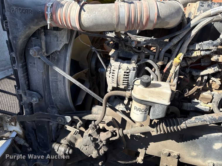 image for item EN0304 2013 Peterbilt 386 