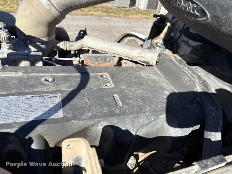 image for item EN0304 2013 Peterbilt 386 