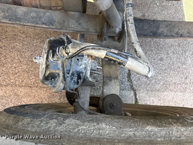 image for item EN0304 2013 Peterbilt 386 