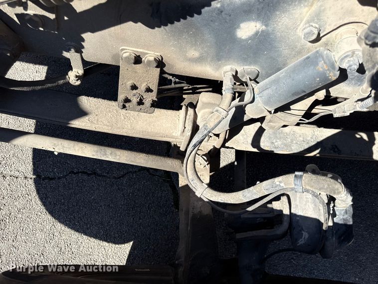 image for item EN0304 2013 Peterbilt 386 