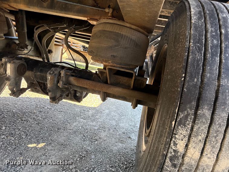 image for item EN0305 1999 Fontaine IPTW-6-8048WSAK flatbed trailer