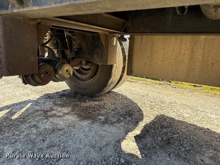 image for item EN0305 1999 Fontaine IPTW-6-8048WSAK flatbed trailer