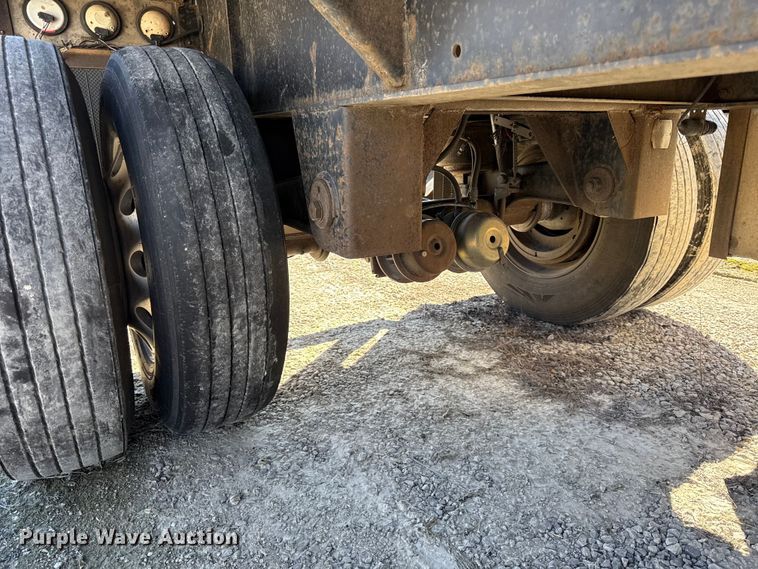 image for item EN0305 1999 Fontaine IPTW-6-8048WSAK flatbed trailer