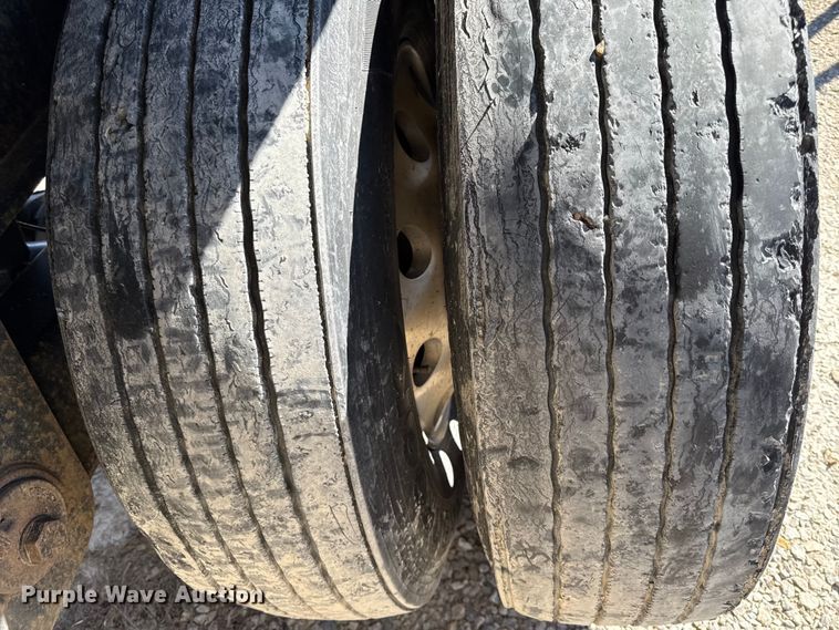 image for item EN0305 1999 Fontaine IPTW-6-8048WSAK flatbed trailer