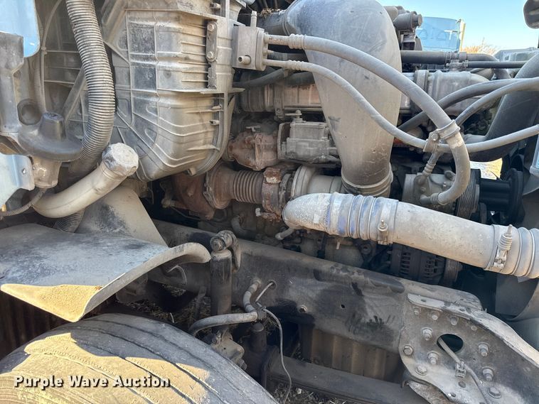 image for item EN0479 2012 Freightliner Cascadia 125 semi truck